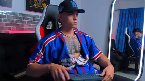 Snapshot of chepe_fit chatting on 5, 3, 2025 chepe vause online show from 5, 3, 2025