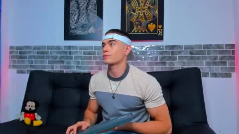 Snapshot of chepe_fit chatting on 12, 3, 2025 chepe vause online show from 12, 3, 2025