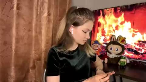 Snapshot of cherepasceri chatting on 13, 1, 2026 Elizabeth you can call me Elly online show from 13, 1, 2026