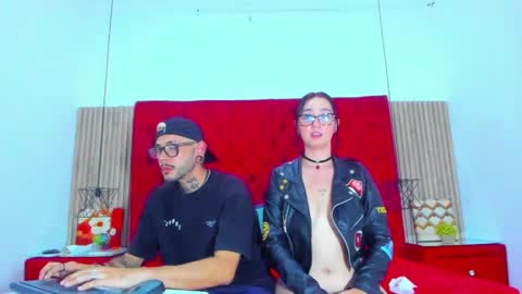 Snapshot of cherry_mew chatting on 4, 3, 2025 Cherry Mew and jean online show from 4, 3, 2025