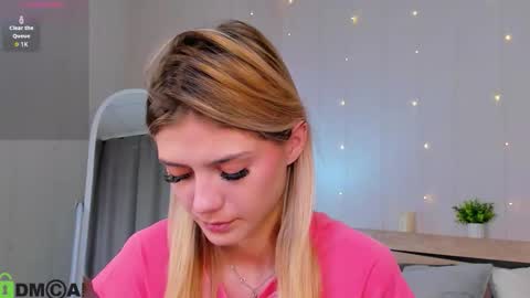 cherry_pr1ce online show from 23, 9, 2025