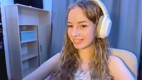 Evie online show from 4, 11, 2025