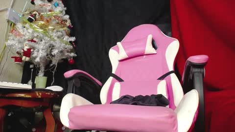 cherry hot online show from 18, 1, 2025