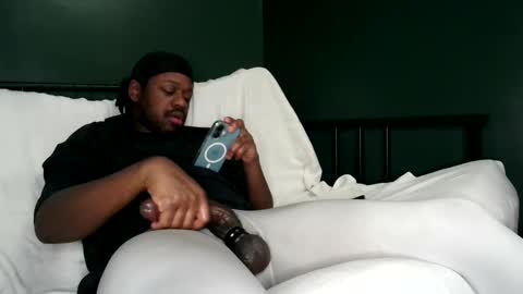 Snapshot of chicagothirdleg chatting on 6, 2, 2026 Que online show from 6, 2, 2026