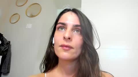 Snapshot of chillwithcamii chatting on 3, 2, 2026 yoursensualparadise online show from 3, 2, 2026