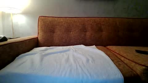 Snapshot of chippy70 chatting on 1, 12, 2025 chippy70 online show from 1, 12, 2025