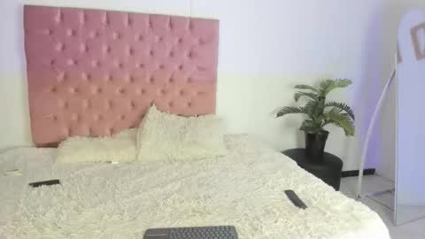 chloe and leider online show from 18, 3, 2026