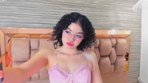 Snapshot of chloe_cortez chatting on 13, 6, 2026 chloe online show from 13, 6, 2026