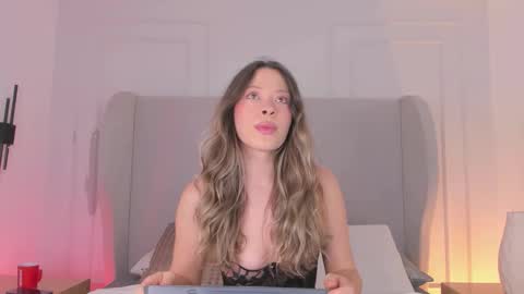 Chloe online show from 26, 10, 2025