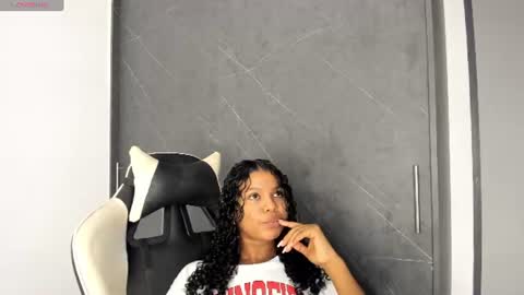 Snapshot of chloe_evans21 chatting on 30, 6, 2026 chloe online show from 30, 6, 2026