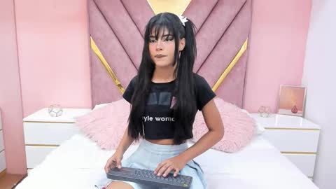 Chloe online show from 7, 3, 2026