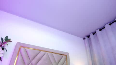 chloe_wilson7 online show from 17, 10, 2025