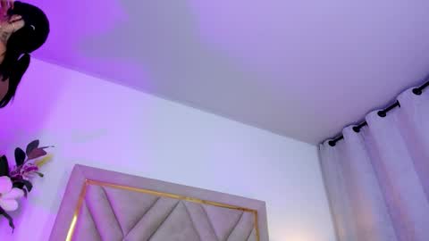 chloe_wilson7 online show from 21, 10, 2025