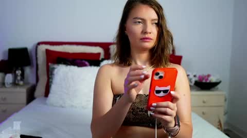 Snapshot of chloecheryy chatting on 27, 5, 2026 Chloe online show from 27, 5, 2026