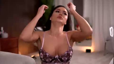 Snapshot of chloedevinex chatting on 18, 6, 2026 chloedevinex online show from 18, 6, 2026