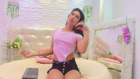 Chloe  online show from 15, 3, 2026