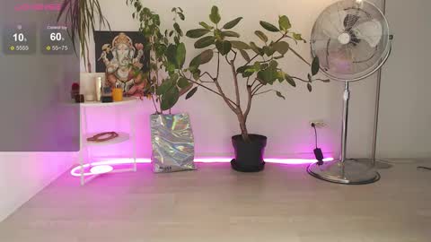 Snapshot of chloeesummerss chatting on 17, 10, 2025 Chloe online show from 17, 10, 2025