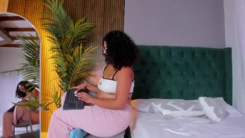 Chloe fixxx online show from 13, 6, 2026