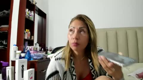 chloemiller   online show from 6, 3, 2025