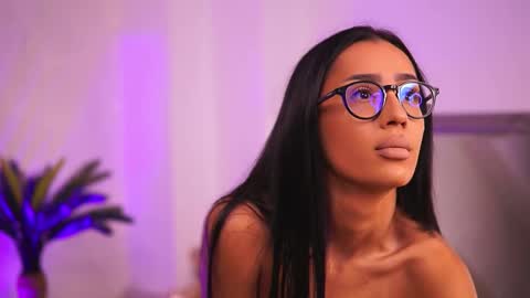 Chlo online show from 21, 9, 2025