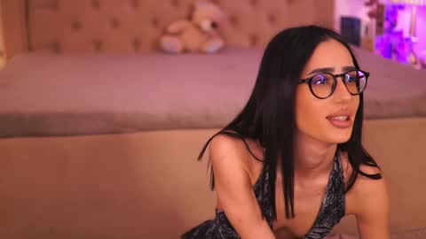 Chlo online show from 18, 3, 2026