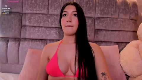 Chloe  online show from 10, 9, 2025