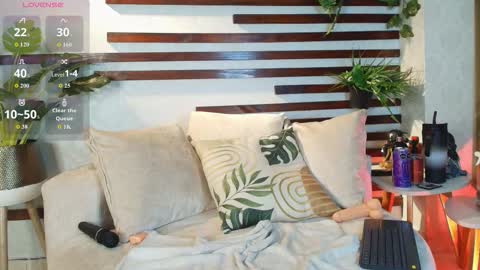 .. Chloe .. online show from 31, 1, 2026