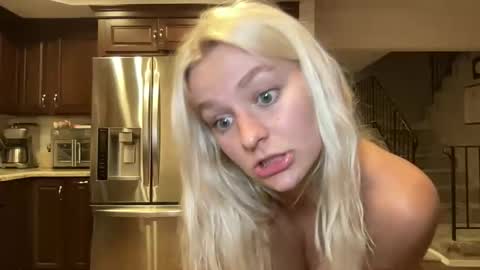 Snapshot of chloexbabe chatting on 16, 5, 2026 Chloe Babe online show from 16, 5, 2026