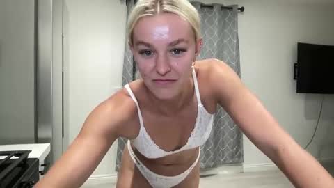 Snapshot of chloexbabe chatting on 20, 5, 2026 Chloe Babe online show from 20, 5, 2026