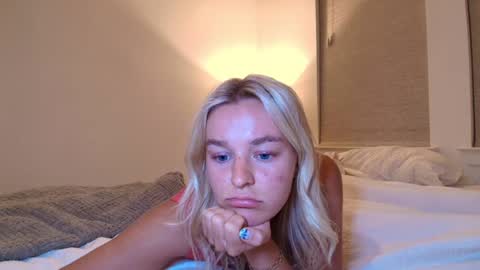 Chloe Babe online show from 4, 7, 2026