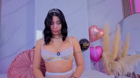 Chlooe online show from 3, 11, 2025