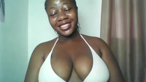 chocolateassgirl61 online show from 13, 2, 2026