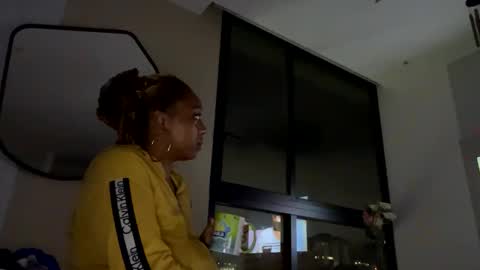 ChocolateCakeQueen online show from 28, 1, 2025