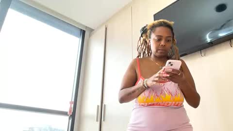 ChocolateCakeQueen online show from 13, 2, 2025