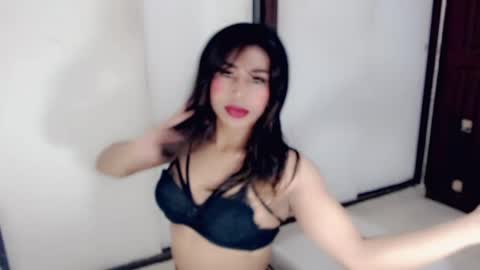 chocolatetriplex online show from 13, 5, 2026