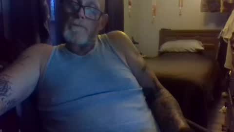 Snapshot of chompers176983 chatting on 4, 10, 2025 chompers online show from 4, 10, 2025