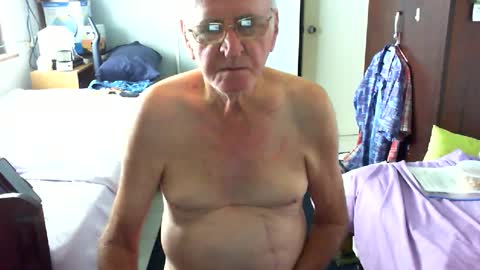 Snapshot of chris51117 chatting on 20, 4, 2026 Chris online show from 20, 4, 2026