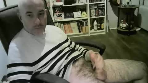 chrisprngr online show from 7, 4, 2026