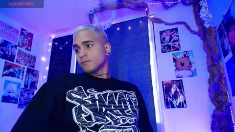 Snapshot of chriss_wg_ chatting on 18, 12, 2024 Christian Wang online show from 18, 12, 2024