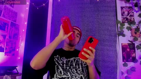 Snapshot of chriss_wg_ chatting on 12, 1, 2025 Christian Wang online show from 12, 1, 2025