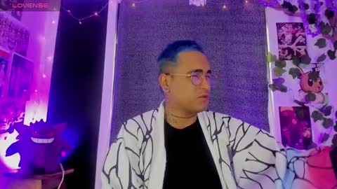 Snapshot of chriss_wg_ chatting on 13, 1, 2025 Christian Wang online show from 13, 1, 2025