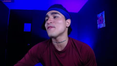 Snapshot of chriss_wg_ chatting on 28, 9, 2025 Christian Wang online show from 28, 9, 2025