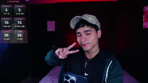 Snapshot of chriss_wg_ chatting on 30, 9, 2025 Christian Wang online show from 30, 9, 2025