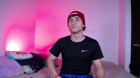 Snapshot of chriss_wg_ chatting on 11, 10, 2025 Christian Wang online show from 11, 10, 2025