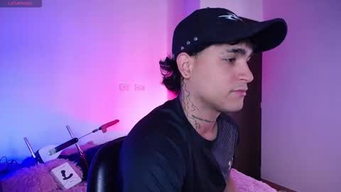 Snapshot of chriss_wg_ chatting on 21, 10, 2025 Christian Wang online show from 21, 10, 2025