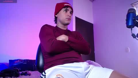 Snapshot of chriss_wg_ chatting on 27, 10, 2025 Christian Wang online show from 27, 10, 2025