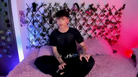 Christian Wang online show from 7, 4, 2026