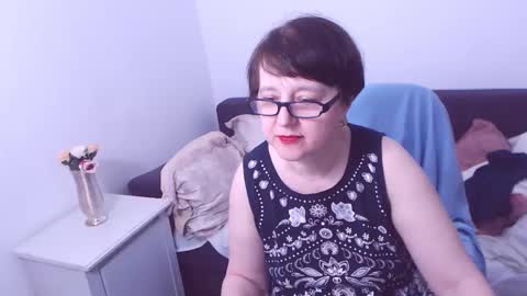 Christa online show from 3, 2, 2025