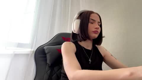 christelgabisi online show from 24, 5, 2026