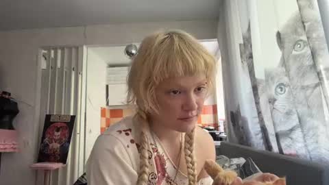 Snapshot of christiechorney chatting on 4, 7, 2026 christiechorney online show from 4, 7, 2026